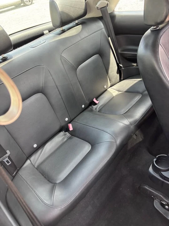 2010 Volkswagen New Beetle - Image 9 of 9