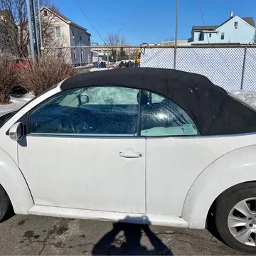 2010 Volkswagen Beetle 2.5L 50's Edition Convertible