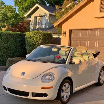 2010 Volkswagen Beetle 2.5L Convertible