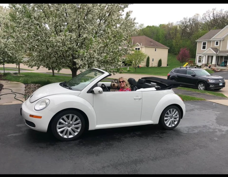 2010 Volkswagen New Beetle - Image 4 of 4