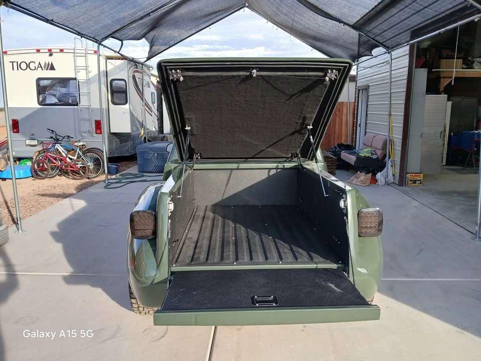 2010 Volkswagen New Beetle - Image 10 of 20