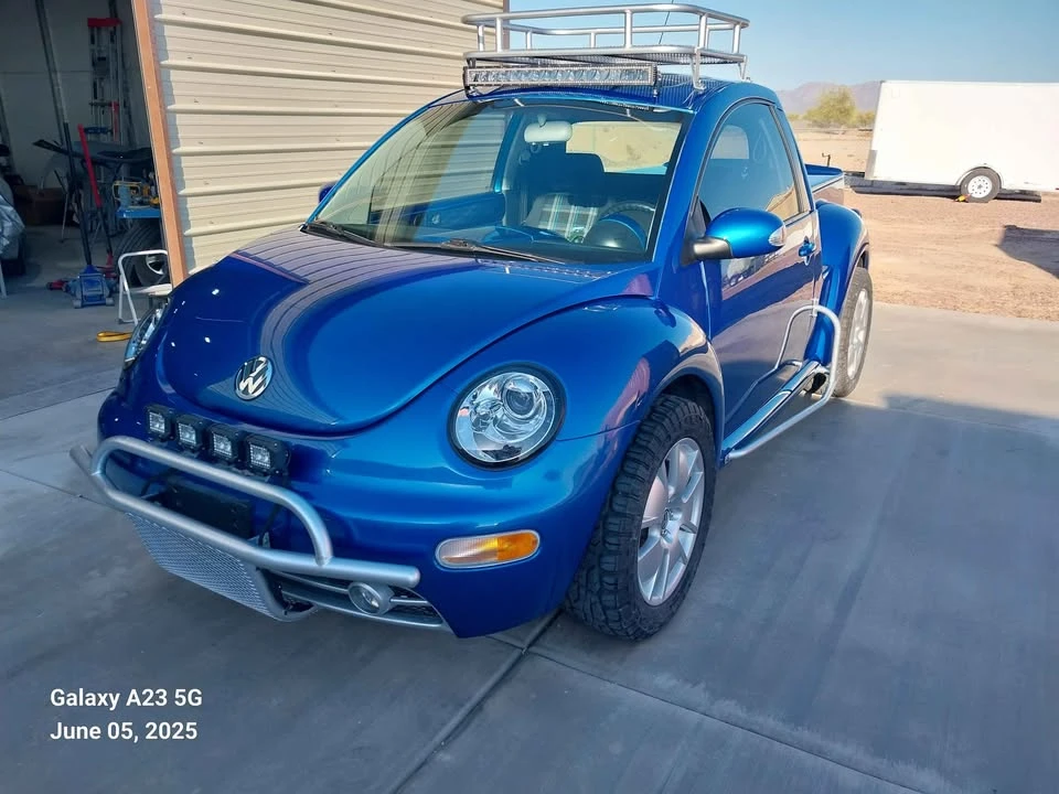 2010 Volkswagen New Beetle - Image 16 of 20