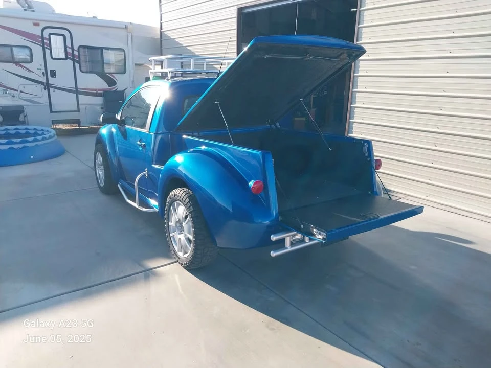 2010 Volkswagen New Beetle - Image 18 of 20