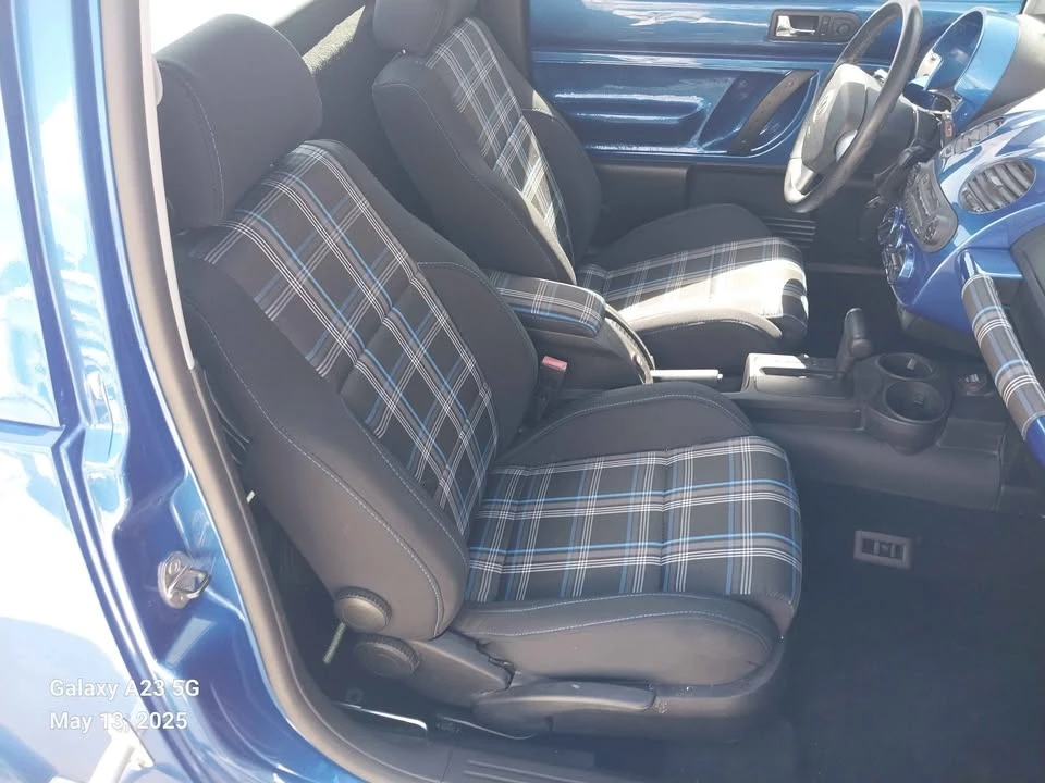 2010 Volkswagen New Beetle - Image 20 of 20