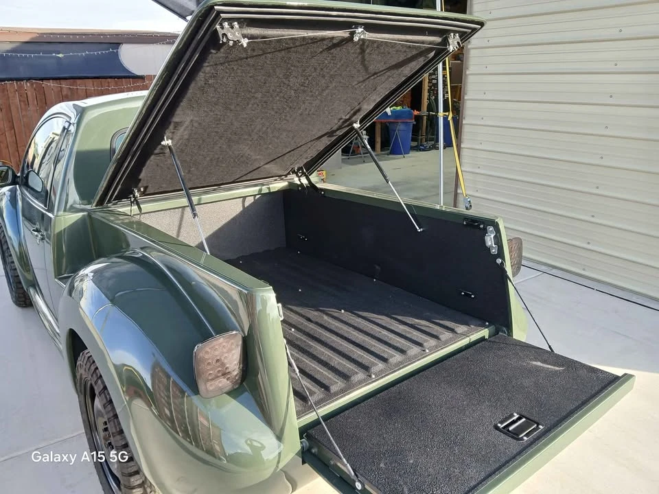 2010 Volkswagen New Beetle - Image 9 of 20