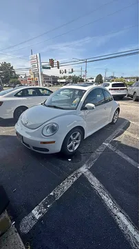 2010 Volkswagen Beetle 2.5L Entry Hatchback 2D
