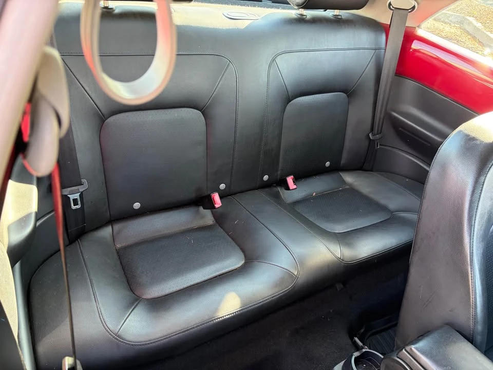 2010 Volkswagen New Beetle - Image 13 of 20