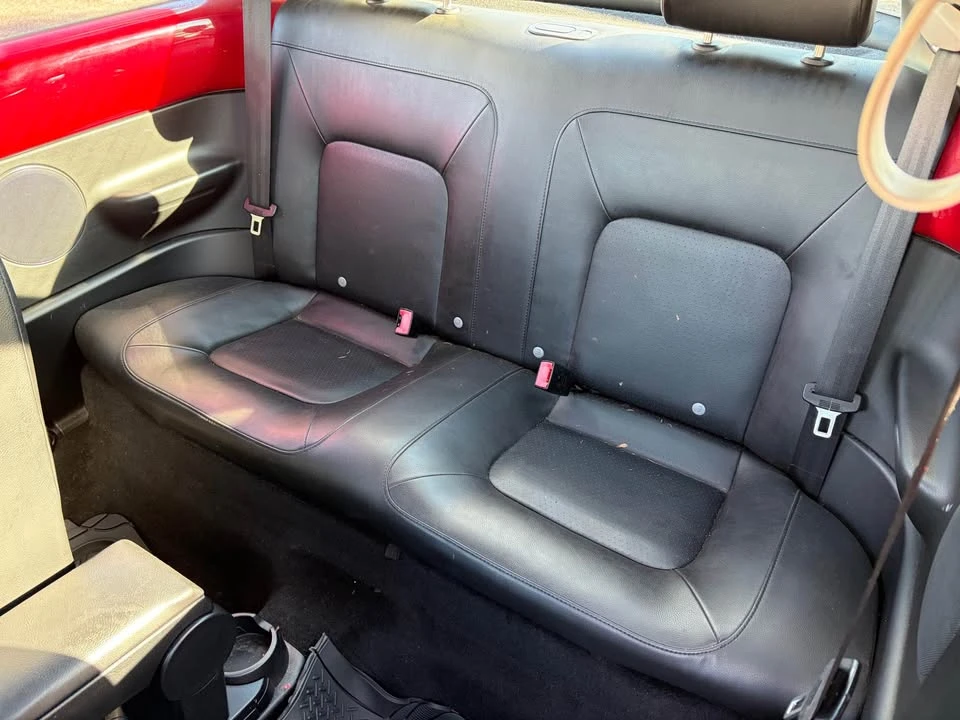 2010 Volkswagen New Beetle - Image 15 of 20