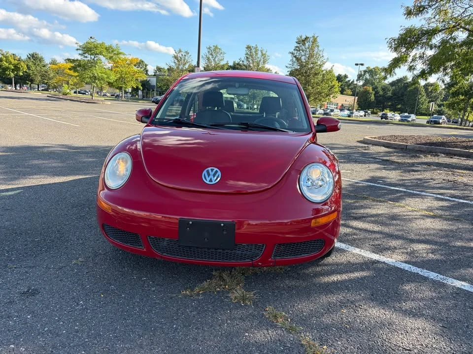 2010 Volkswagen New Beetle - Image 3 of 20