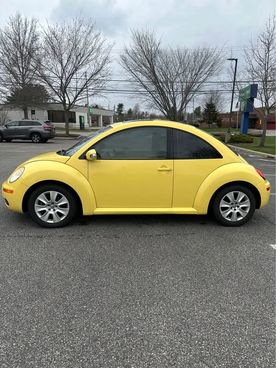 2010 Volkswagen New Beetle - Image 3 of 14