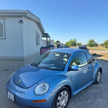 2010 Volkswagen Beetle 2.5L Hatchback 2D