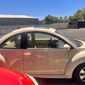 2010 Volkswagen Beetle 2.5L Hatchback