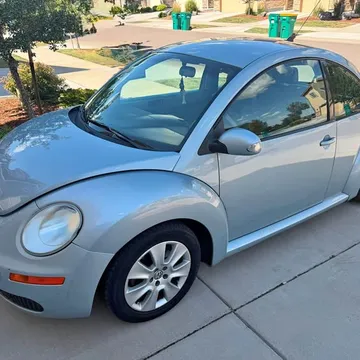 2010 Volkswagen Beetle 2.5L Hatchback 2D