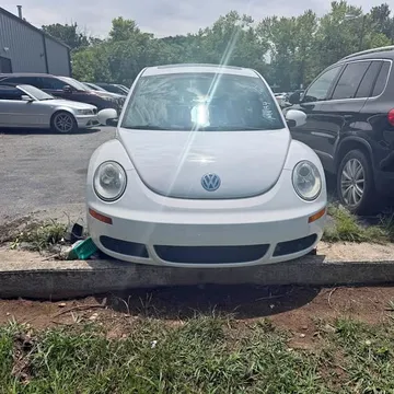 2010 Volkswagen Beetle 2.5L Hatchback 2D