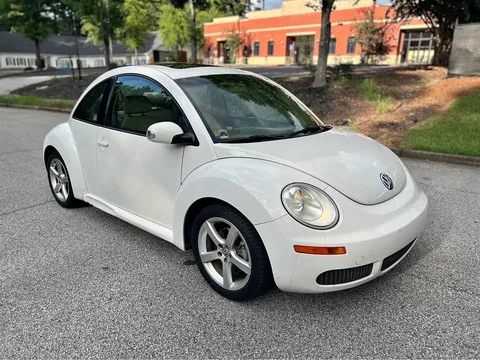 2010 Volkswagen Beetle 2.5L Hatchback 2D