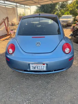 2010 Volkswagen Beetle 2.5L Hatchback 2D