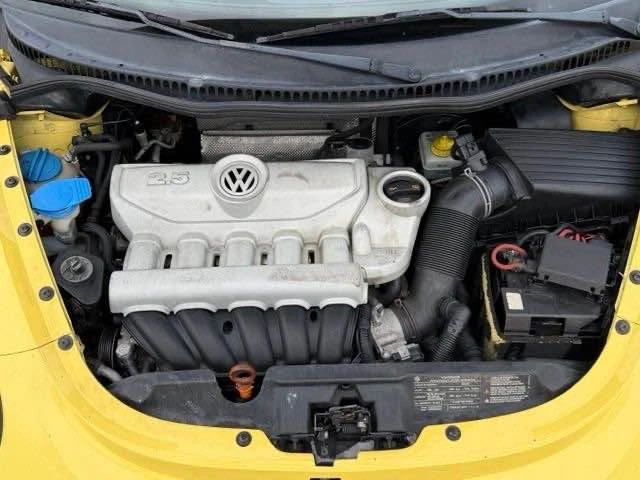 2010 Volkswagen New Beetle - Image 3 of 19