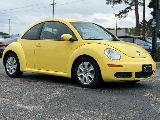 2010 Volkswagen New Beetle - Image 7 of 19