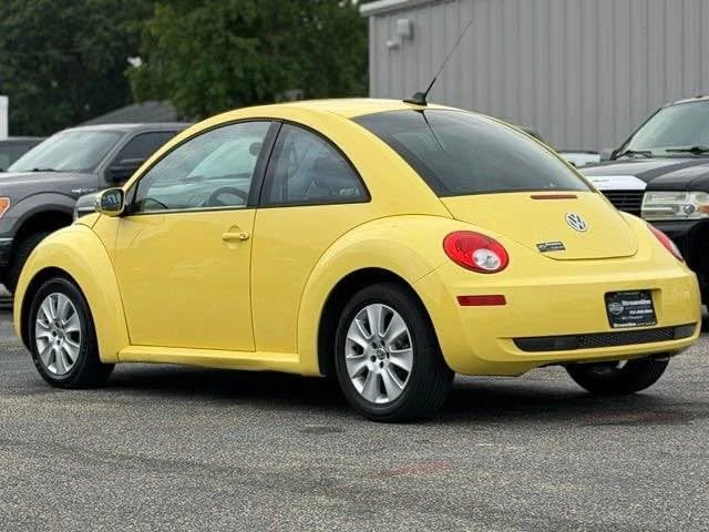 2010 Volkswagen New Beetle - Image 10 of 19
