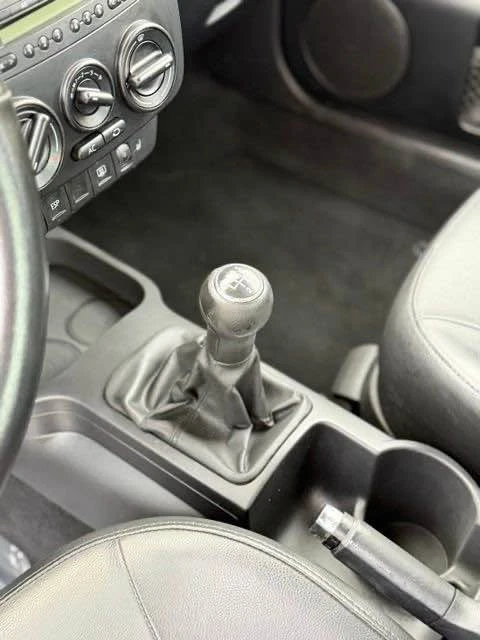 2010 Volkswagen New Beetle - Image 15 of 19
