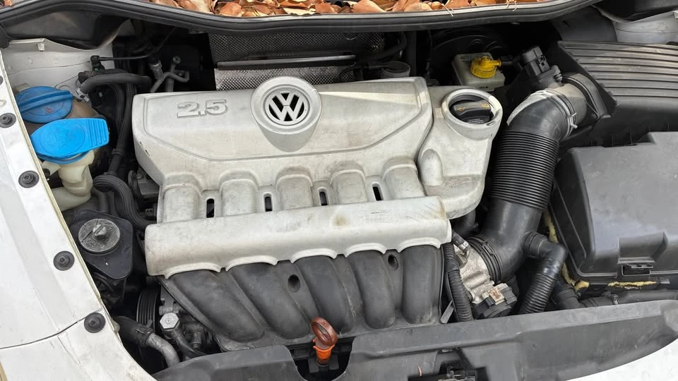 2010 Volkswagen New Beetle - Image 7 of 7