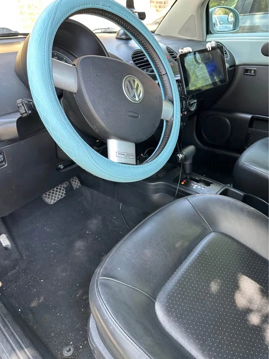 2010 Volkswagen New Beetle - Image 14 of 20