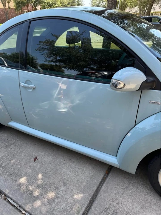 2010 Volkswagen New Beetle - Image 7 of 20