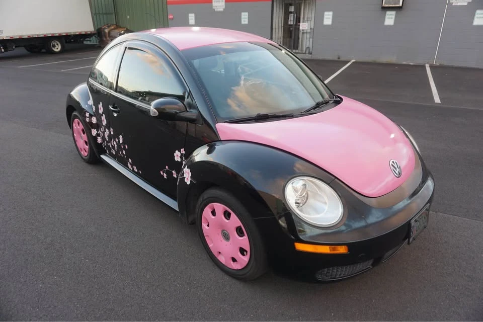 2010 Volkswagen New Beetle - Image 17 of 19