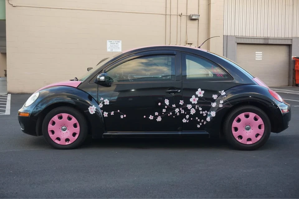 2010 Volkswagen New Beetle - Image 3 of 19