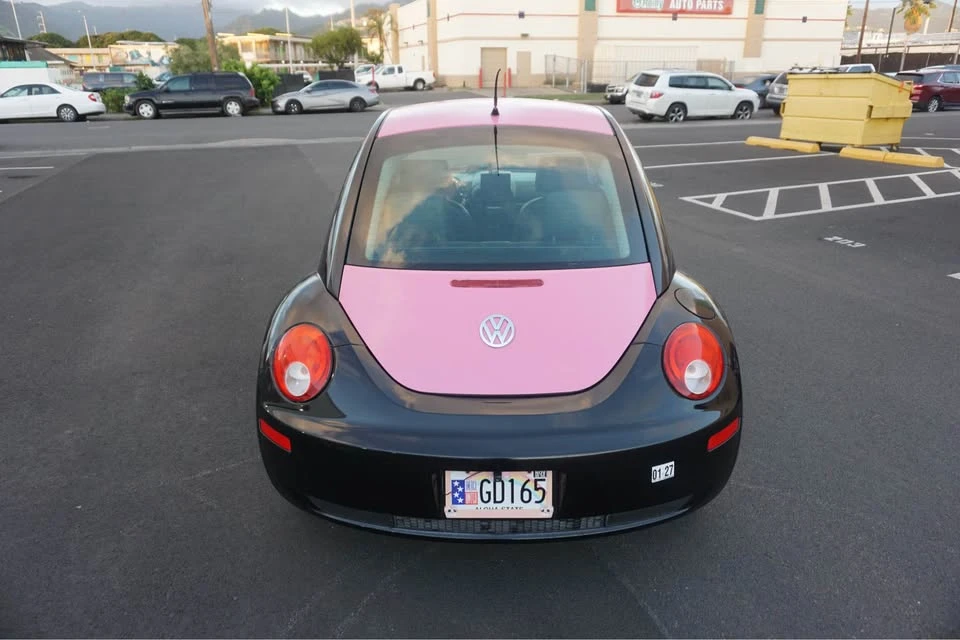2010 Volkswagen New Beetle - Image 7 of 19