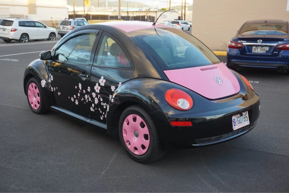 2010 Volkswagen New Beetle - Image 6 of 19