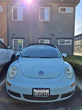 2010 Volkswagen Beetle 2.5L Hatchback 2D
