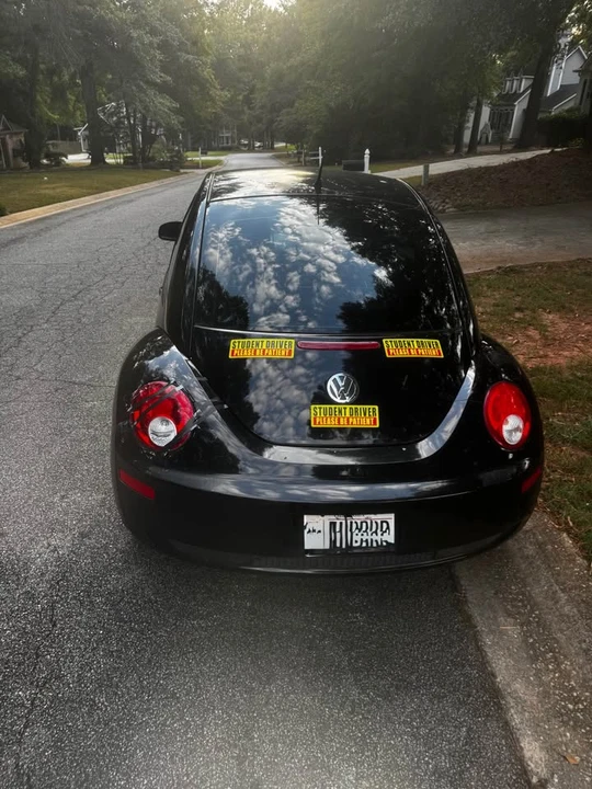 2010 Volkswagen New Beetle - Image 8 of 8