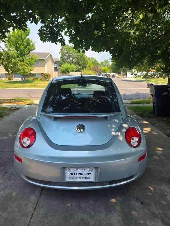 2010 Volkswagen New Beetle - Image 4 of 13
