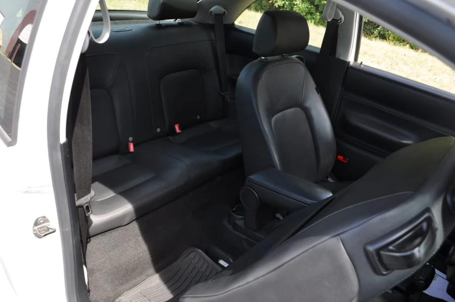 2010 Volkswagen New Beetle - Image 7 of 12