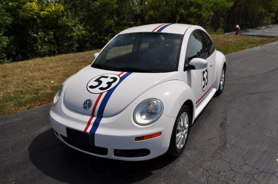 2010 Volkswagen New Beetle - Image 9 of 12