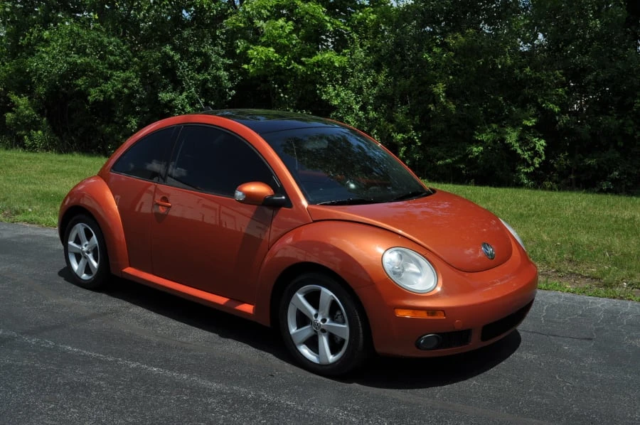 2010 Volkswagen New Beetle - Image 12 of 12