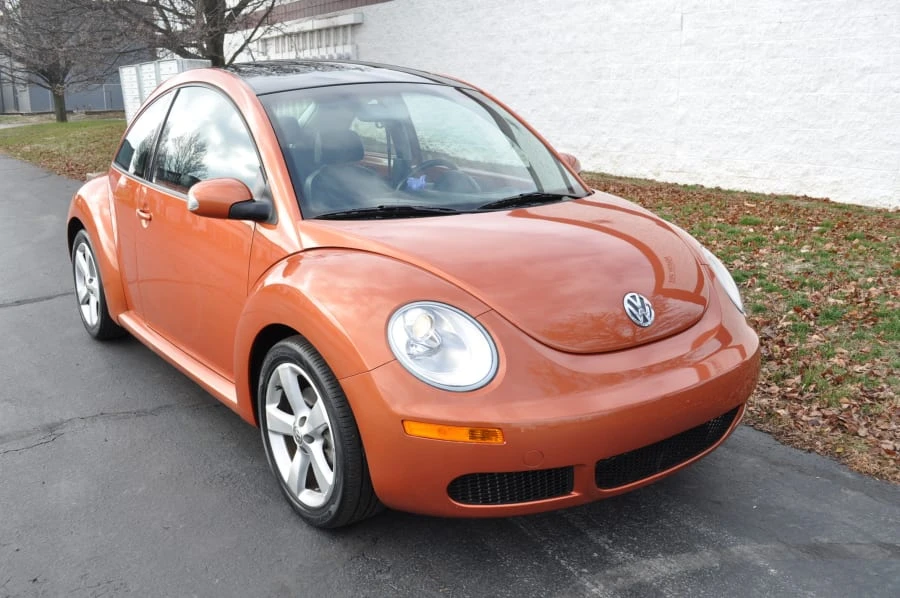 2010 Volkswagen New Beetle - Image 12 of 12