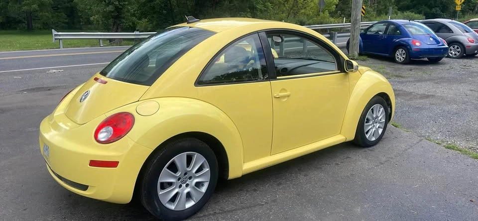 2010 Volkswagen New Beetle - Image 3 of 14