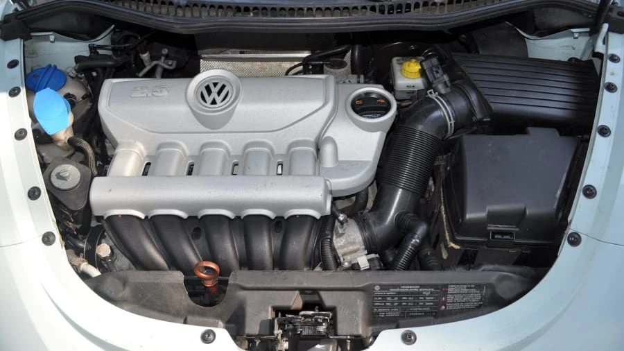 2010 Volkswagen New Beetle - Image 4 of 10