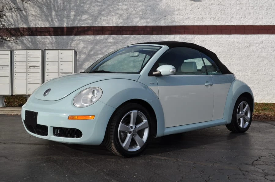 2010 Volkswagen New Beetle - Image 12 of 12