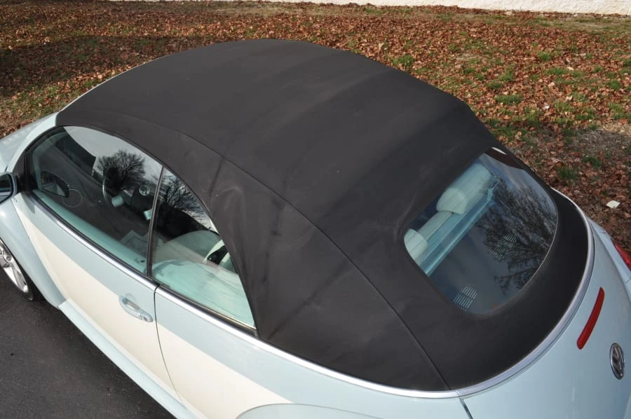 2010 Volkswagen New Beetle - Image 8 of 12