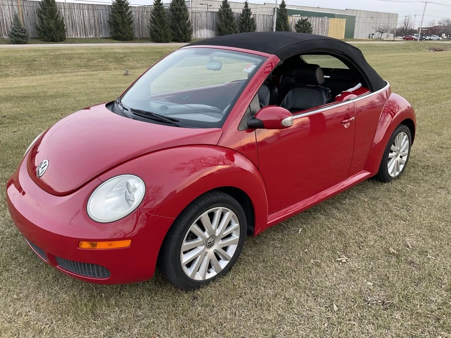 2010 Volkswagen New Beetle - Image 9 of 9