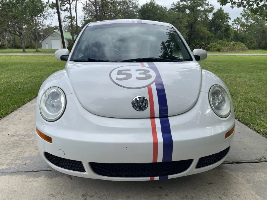 2010 Volkswagen New Beetle - Image 4 of 26