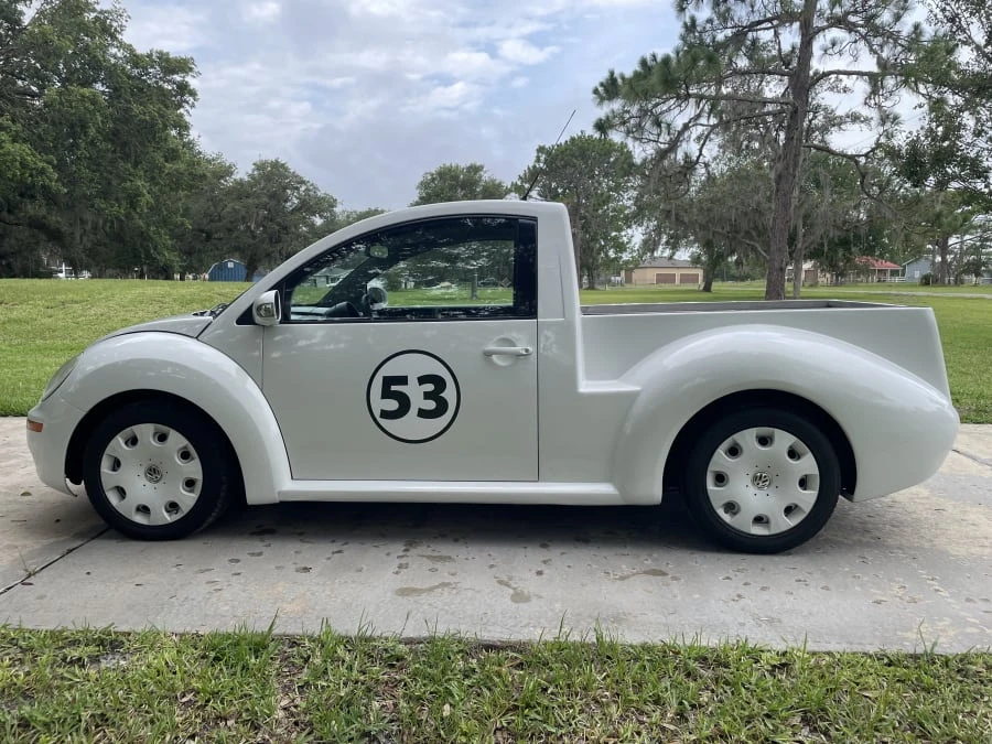 2010 Volkswagen New Beetle - Image 2 of 26