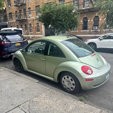 2010 Volkswagen Beetle Hatchback 2D