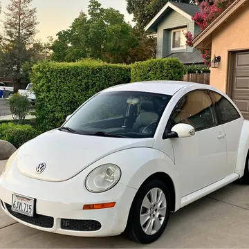 2010 Volkswagen Beetle Hatchback 2D