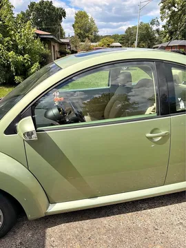2010 Volkswagen Beetle Hatchback 2D
