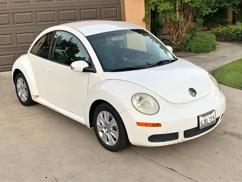 2010 Volkswagen Beetle Hatchback 2D