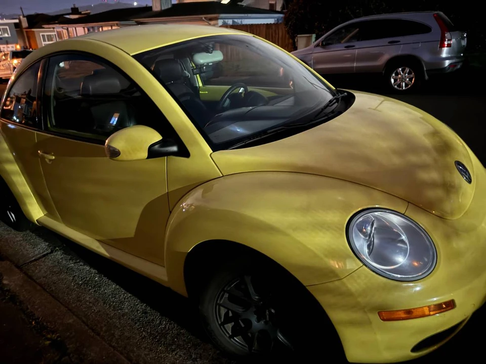 2010 Volkswagen New Beetle - Image 13 of 13